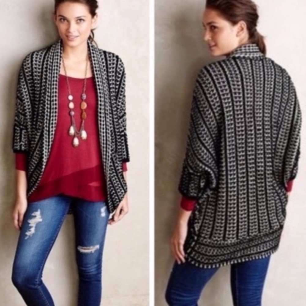 Moth Cocoon Cardigan Sweater Small Blk/Wht